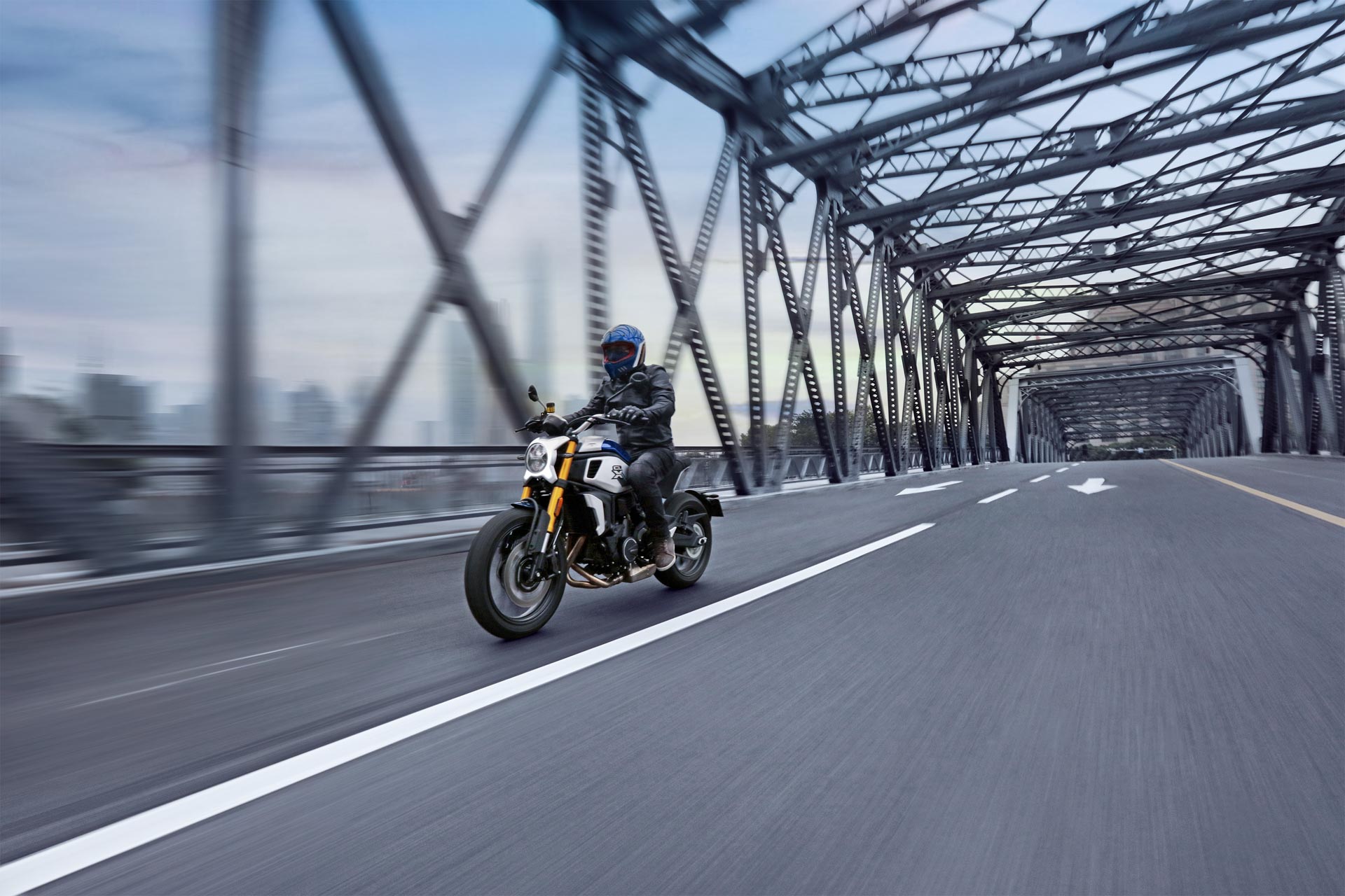 700CLX HERITAGE